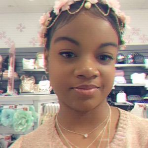 Meet your Posher, Yasmin